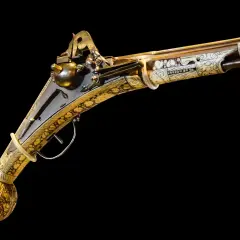 Ozdobny pistolet z kulistą rękojeścią, bogato inkrustowany. Czy na broń gazową trzeba mieć pozwolenie?