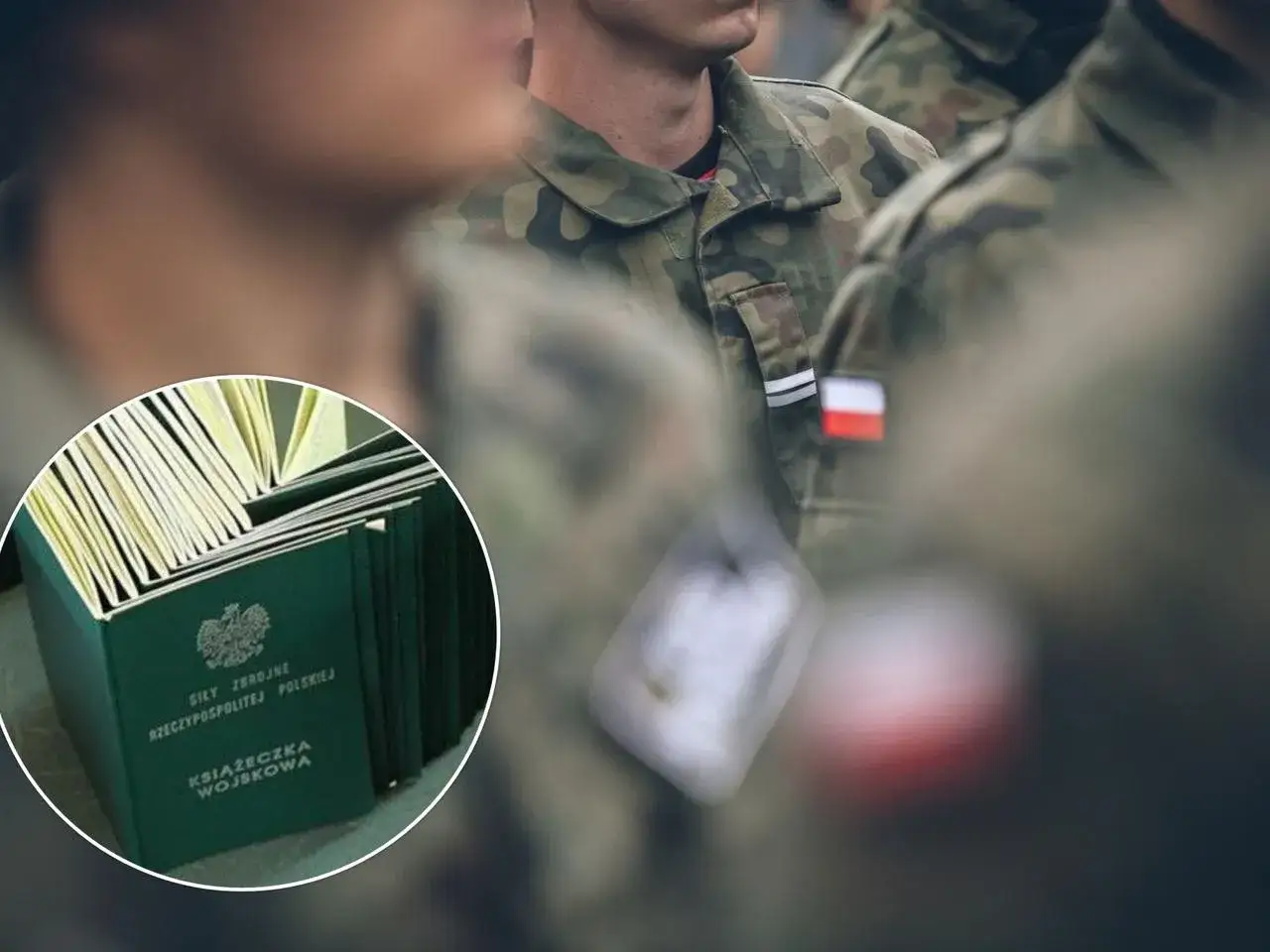 Książeczki wojskowe w kategoria c wojsko. Żołnierze w mundurach z polską flagą.